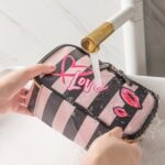 trousse hygiénique fille