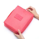 trousse verte suspendue