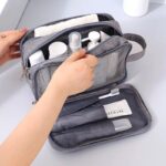 trousse de toilette pour homme moderne