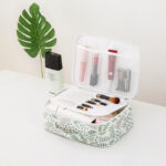 trousse beauté voyage