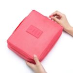 trousse soins personnels voyage