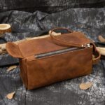 trousse de voyage en cuir