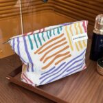 Trousse de Maquillage Rayures Colorées en Velours