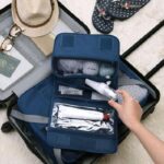 trousse de toilette suspendue