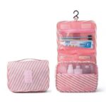 trousse de voyage suspendue
